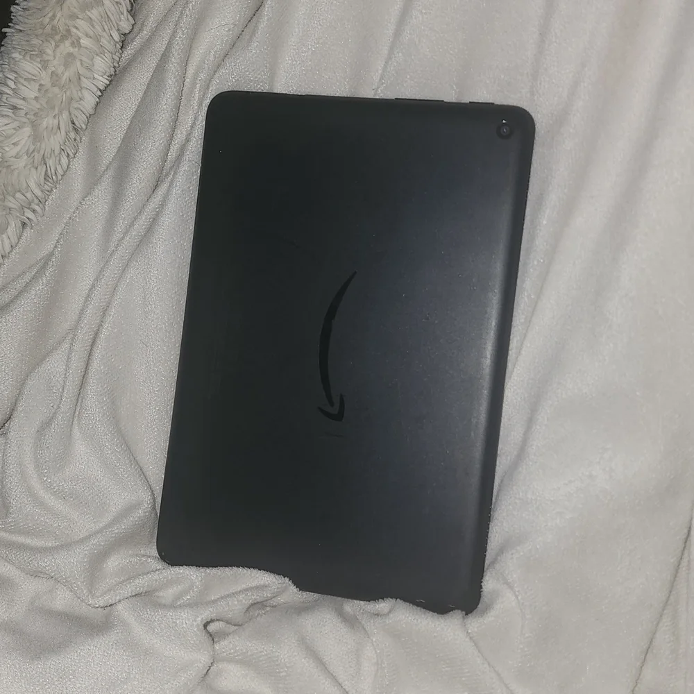 Amazon Tablet - Sleek Black Design - Picture 2 of 4